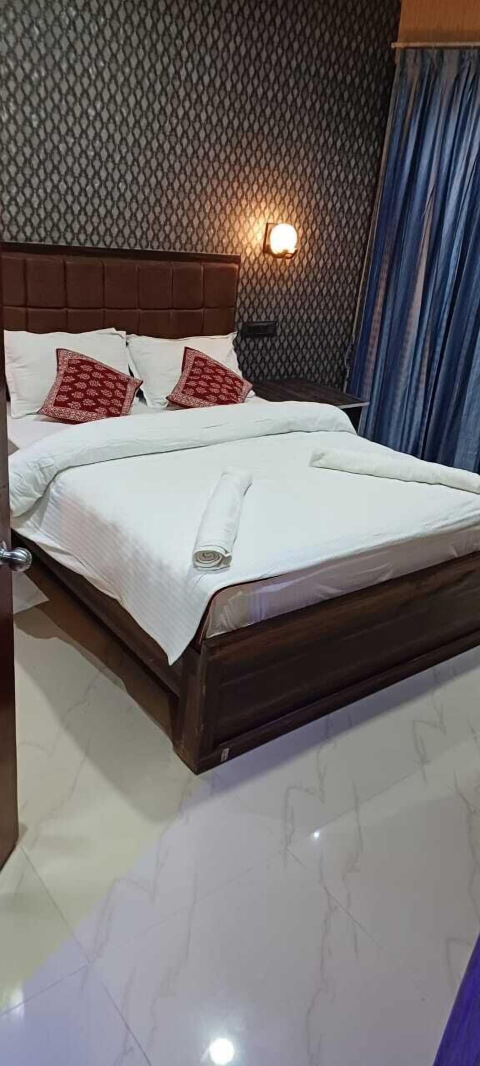Premium bedding, desk, free WiFi, bed sheets