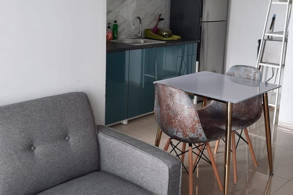 Superior Apartment, 1 Bedroom, Kitchen, City View | In-room dining