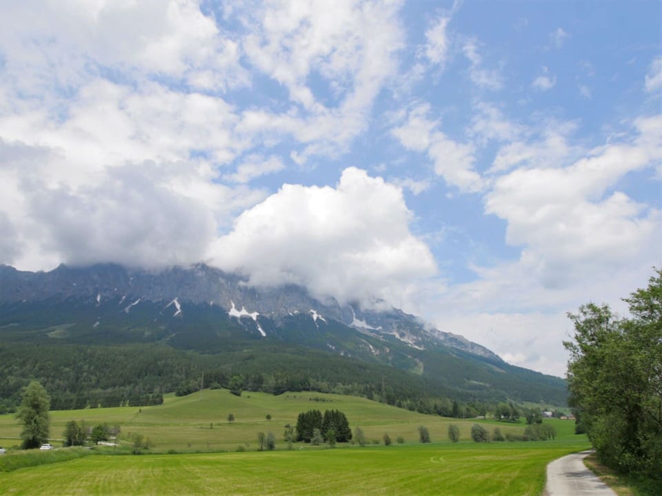Mountainous Landforms, Mountain, Grass, Hill, Cloud, Grassland, Natural Landscape, Highland, Mountain Range, Plain