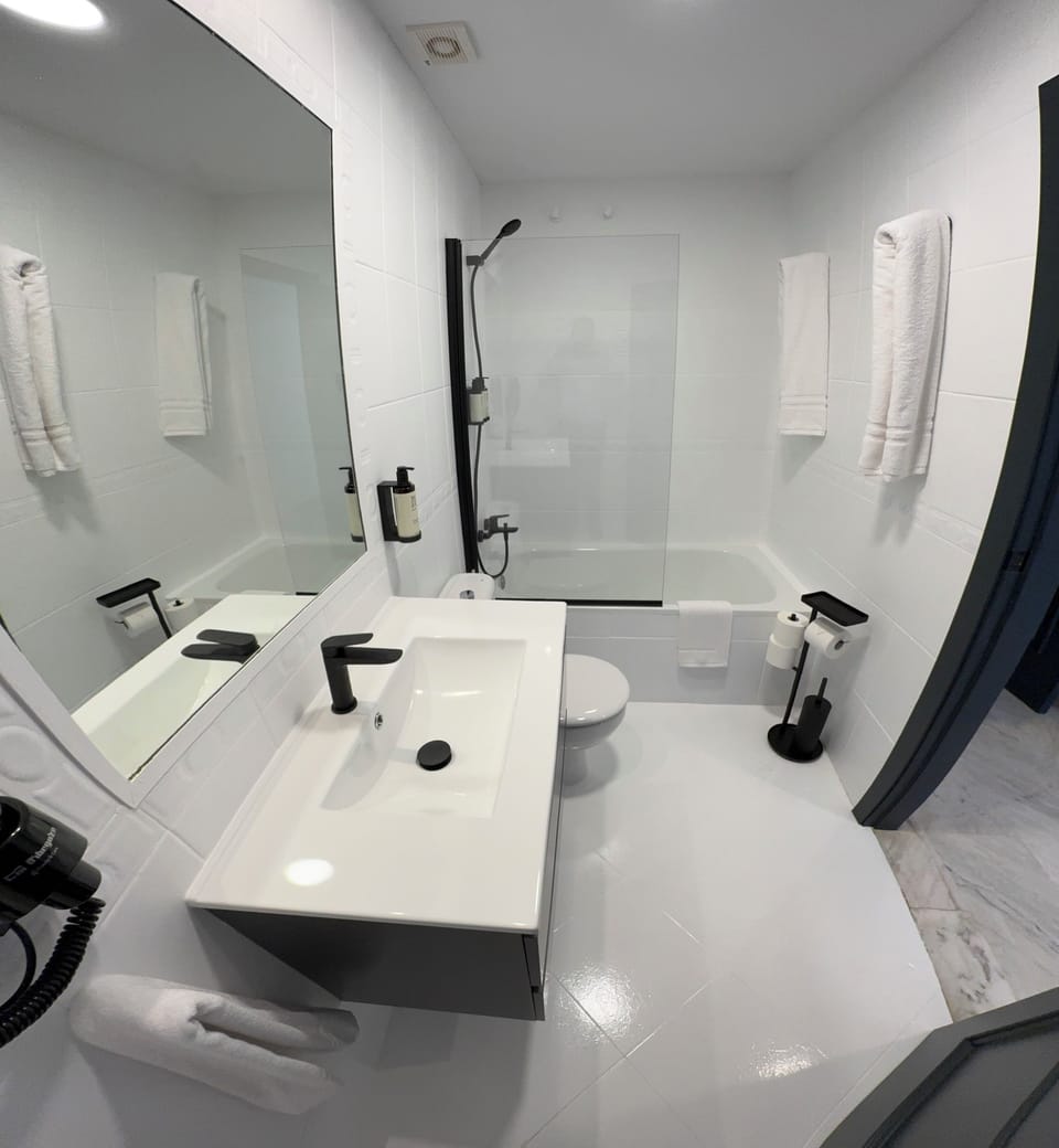 Standard Double or Twin Room, Mountain View | Bathroom | Designer toiletries, hair dryer, towels, soap