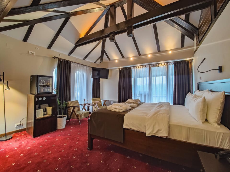 Superior Double Room, River View | Premium bedding, minibar, in-room safe, individually decorated