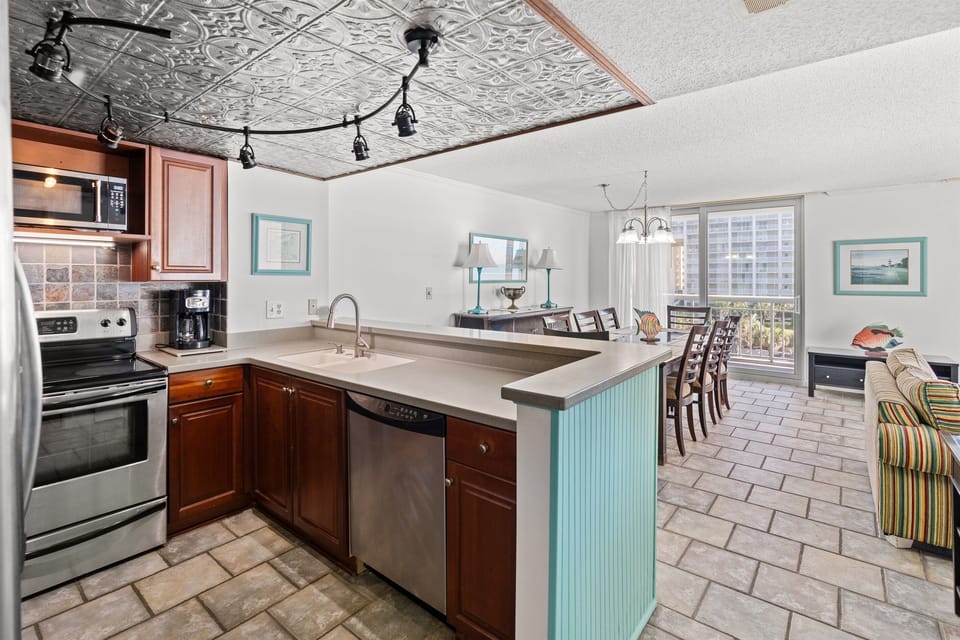 Renovated Kitchen / Dining / Living