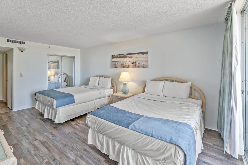 Queens in 2nd Bedroom with private balcony