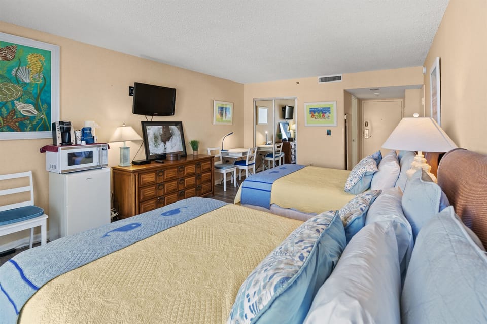 Queens in 2nd bedroom