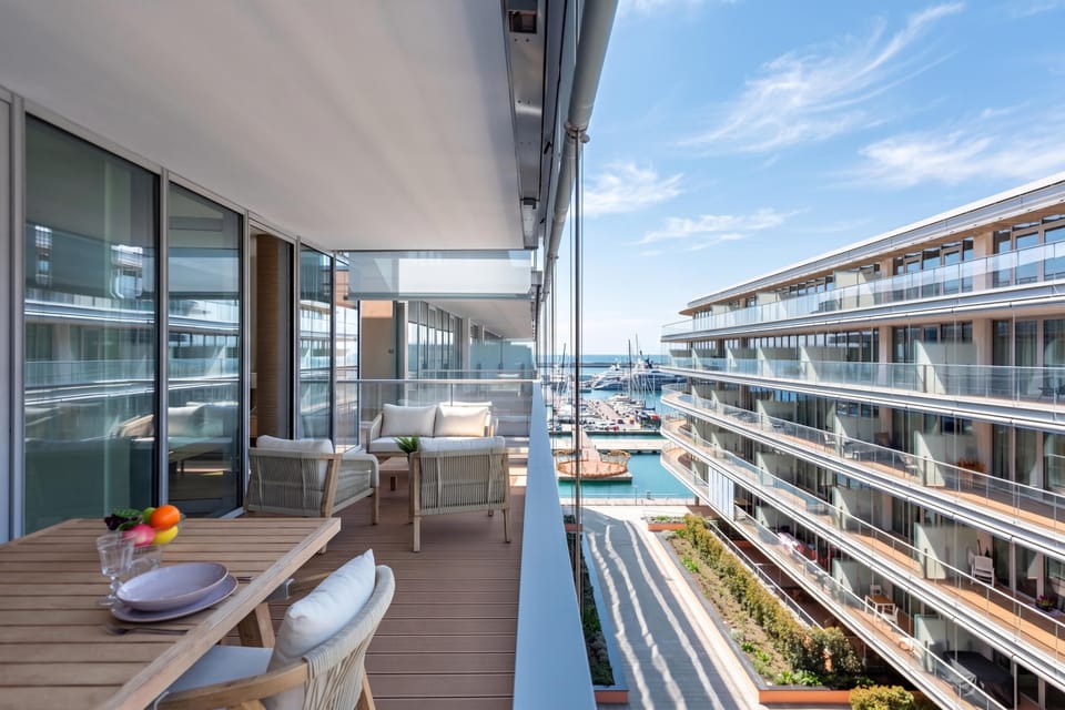 Standard Apartment, 1 Bedroom, Microwave, Sea Facing (Sea View Apartment Genova Waterfront) | Outdoor dining