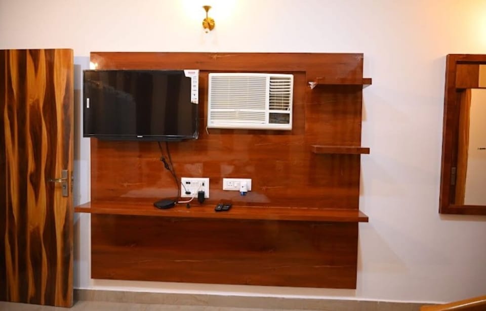 Basic Double or Twin Room | Free WiFi