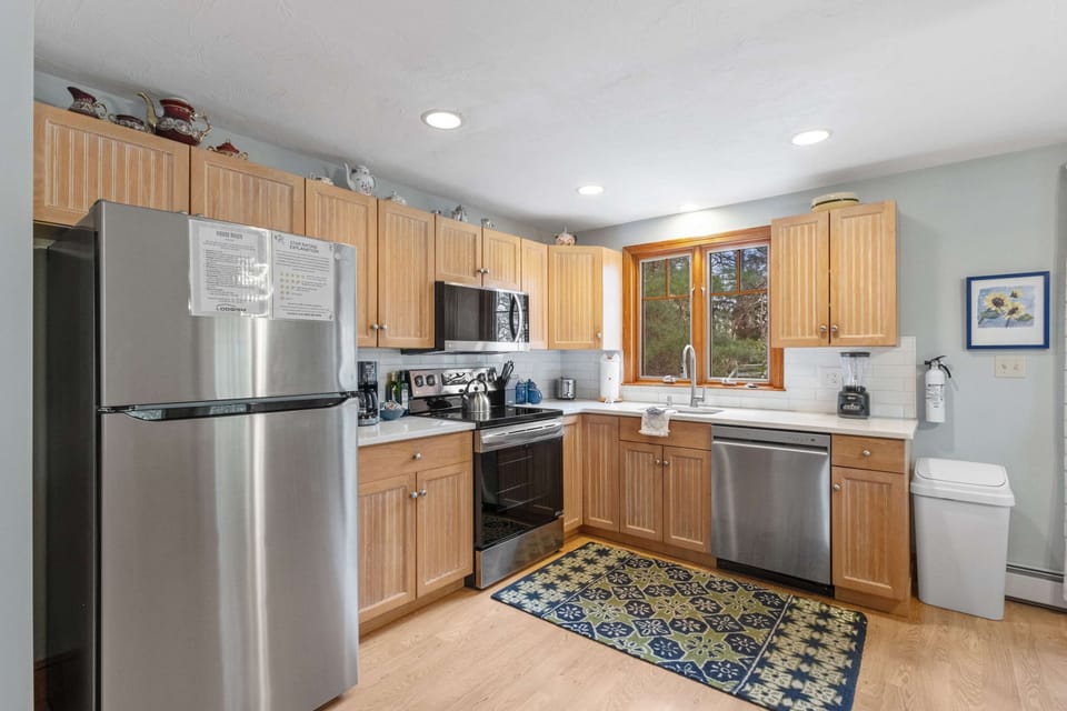 Whip up something delicious in the fully equipped kitchen, complete with quartz countertops, stainless steel appliances, and a coffee station for slow, happy mornings.