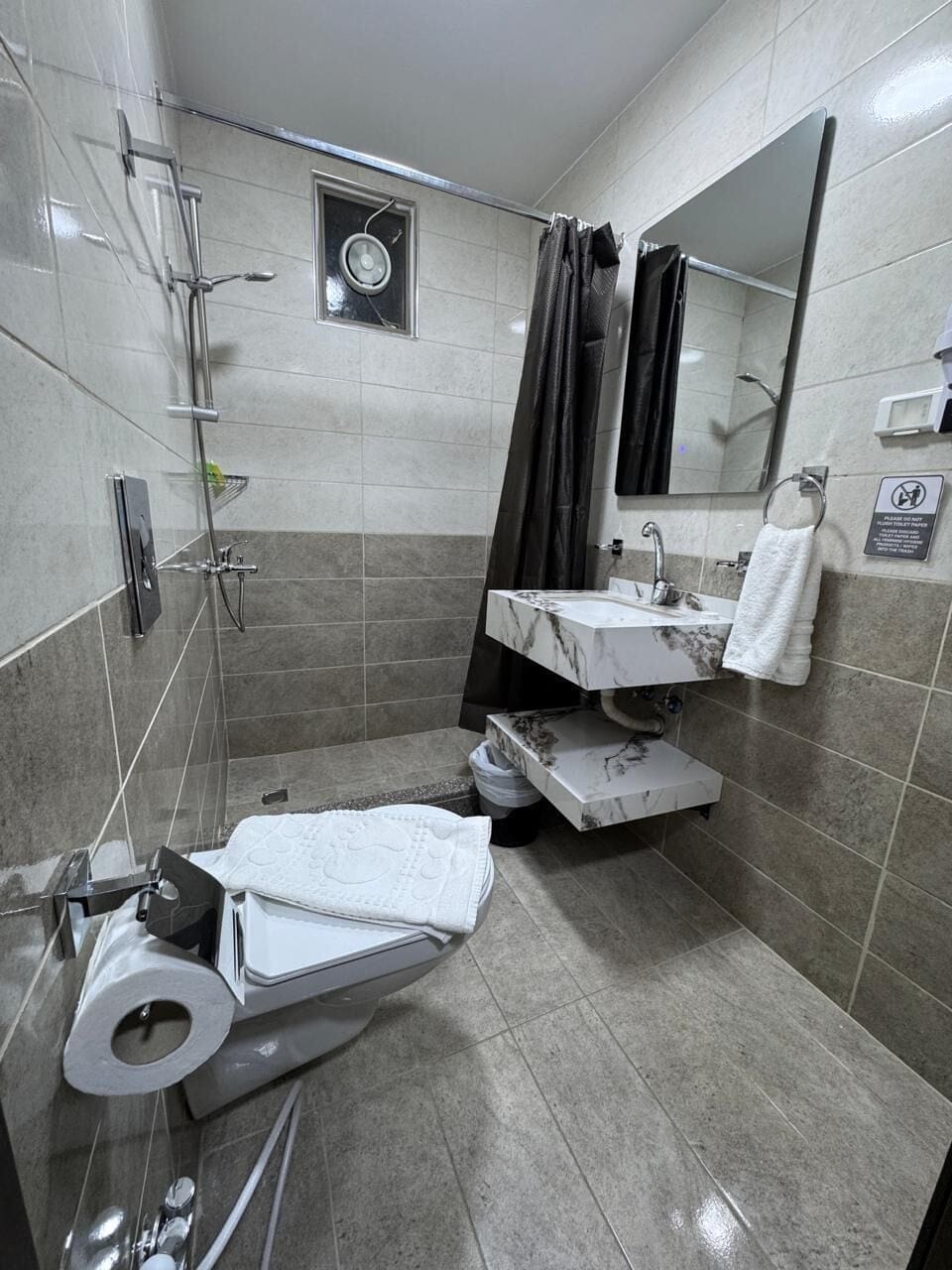 Luxury Suite, City View | Bathroom | Separate tub and shower, hair dryer, bidet, towels