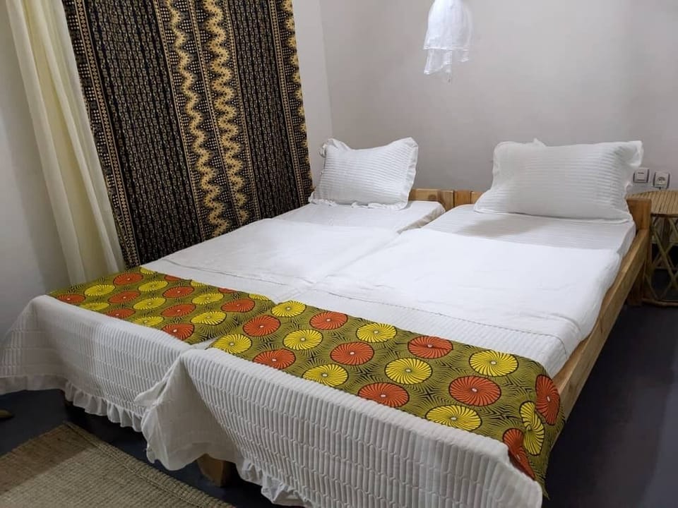 Comfort Double Room, Balcony, Lake View | Desk, laptop workspace, soundproofing, WiFi (free)