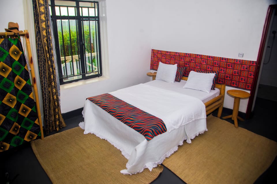 Family Double Room, Balcony, Lake View | Desk, laptop workspace, soundproofing, WiFi (free)