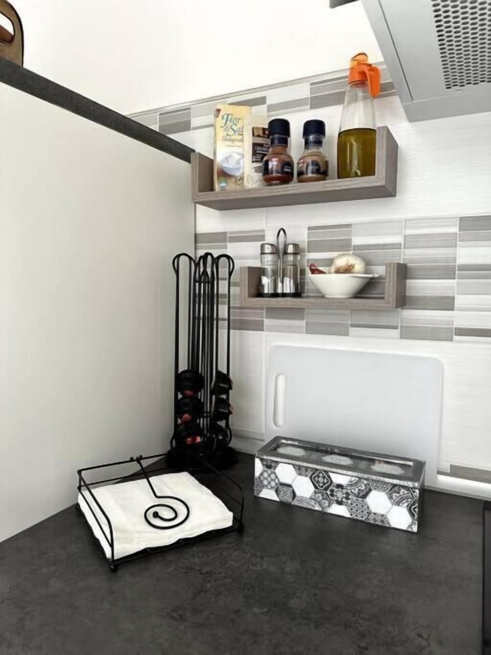 City Apartment | Private kitchen | Fridge, microwave, espresso maker, electric kettle