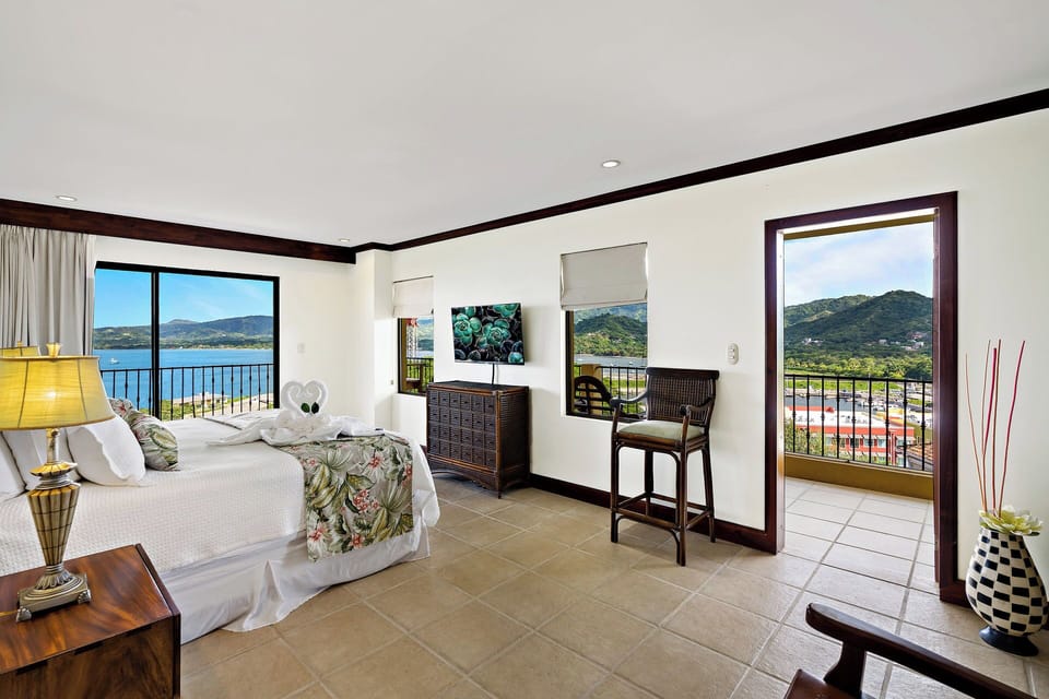 Condo, Balcony, Ocean View | 2 bedrooms, free WiFi