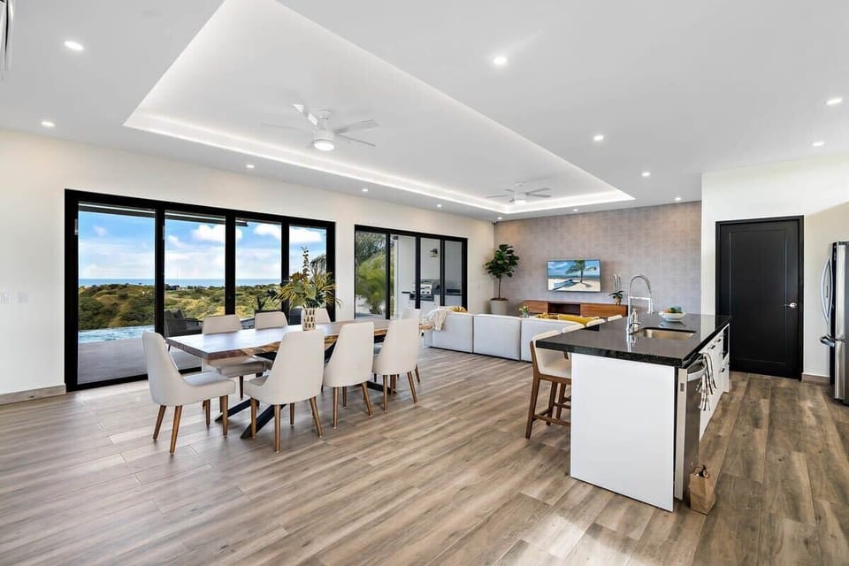 House, Balcony, Ocean View | Living area | TV