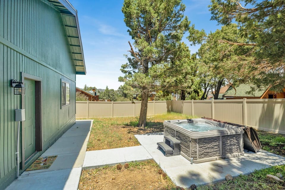 Cabin, Multiple Beds, Hot Tub, Mountain View (2530) | Terrace/patio