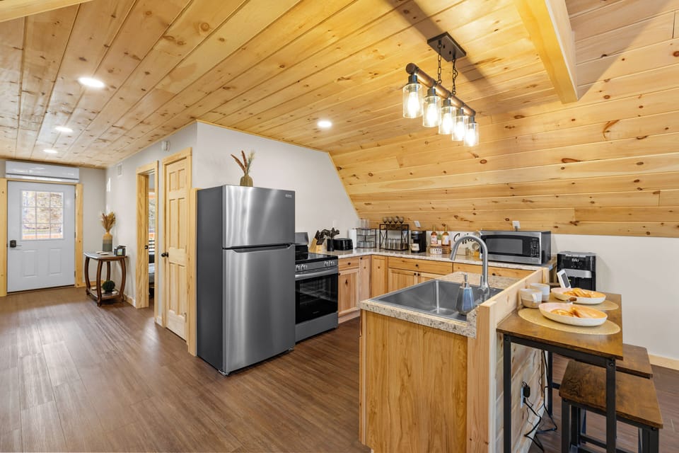 This kitchen makes every meal feel easy and homey.