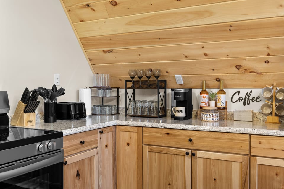 this kitchen setup has your mornings and evenings covered.