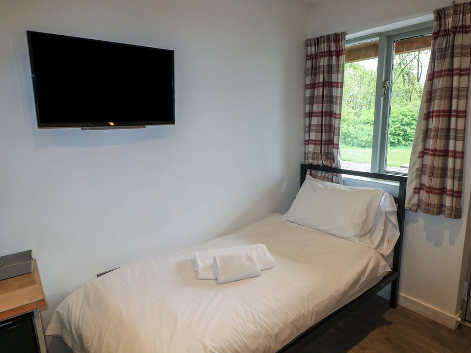 1 bedroom, individually decorated, individually furnished, free WiFi