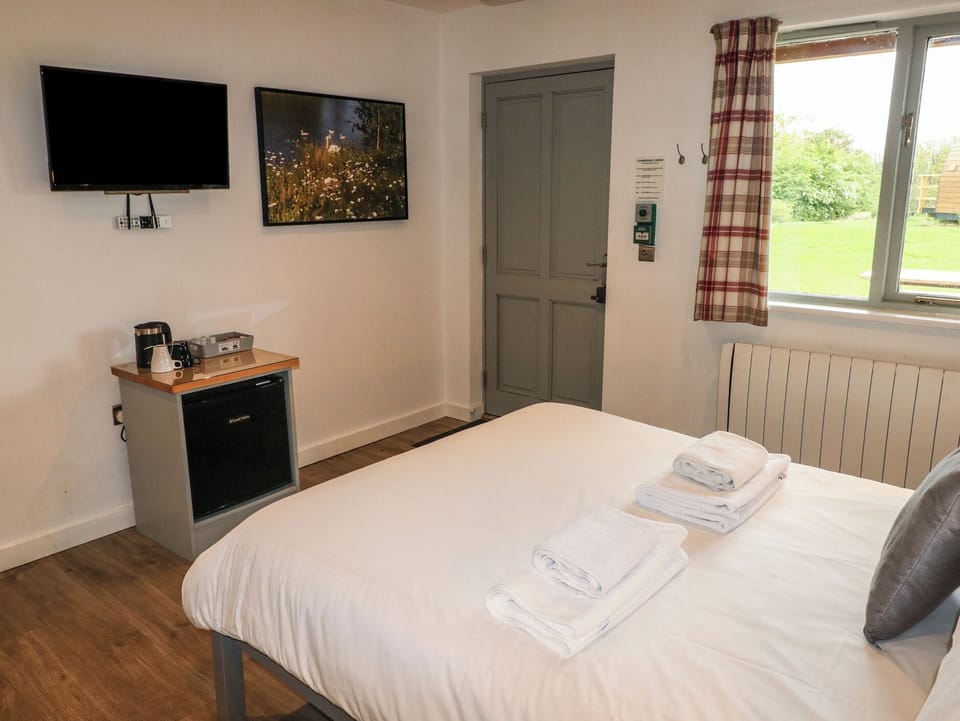 1 bedroom, individually decorated, individually furnished, free WiFi