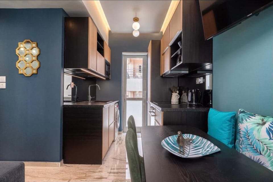 Comfort Apartment, 2 Bedrooms, Non Smoking | Private kitchen | Full-size fridge, microwave, oven, stovetop