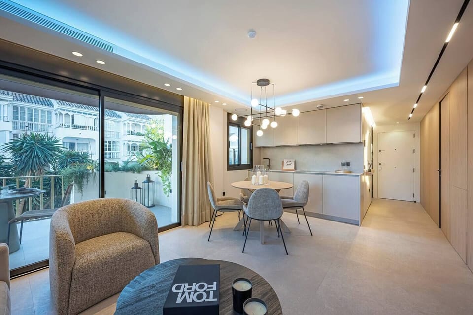 Relax in the living room, dine in style, or prepare something in the open-plan kitchen. Everything connects in this bright and modern space with easy access to the terrace. Enjoy the design, comfort, and cozy atmosphere of your perfect retreat.