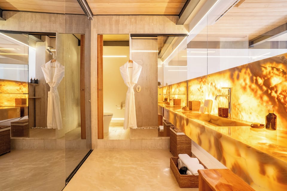 City Studio Suite | Bathroom | Rainfall showerhead, hair dryer, towels, soap