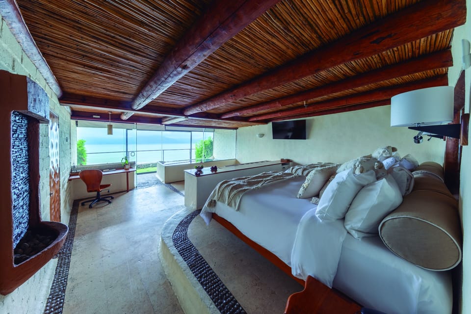 Master Suite Doble | Premium bedding, in-room safe, iron/ironing board, bed sheets