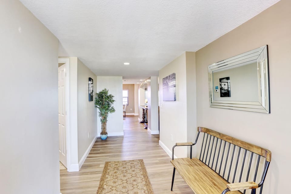 Condo, Multiple Beds (Bayshore Yacht & Tennis 806) | Interior