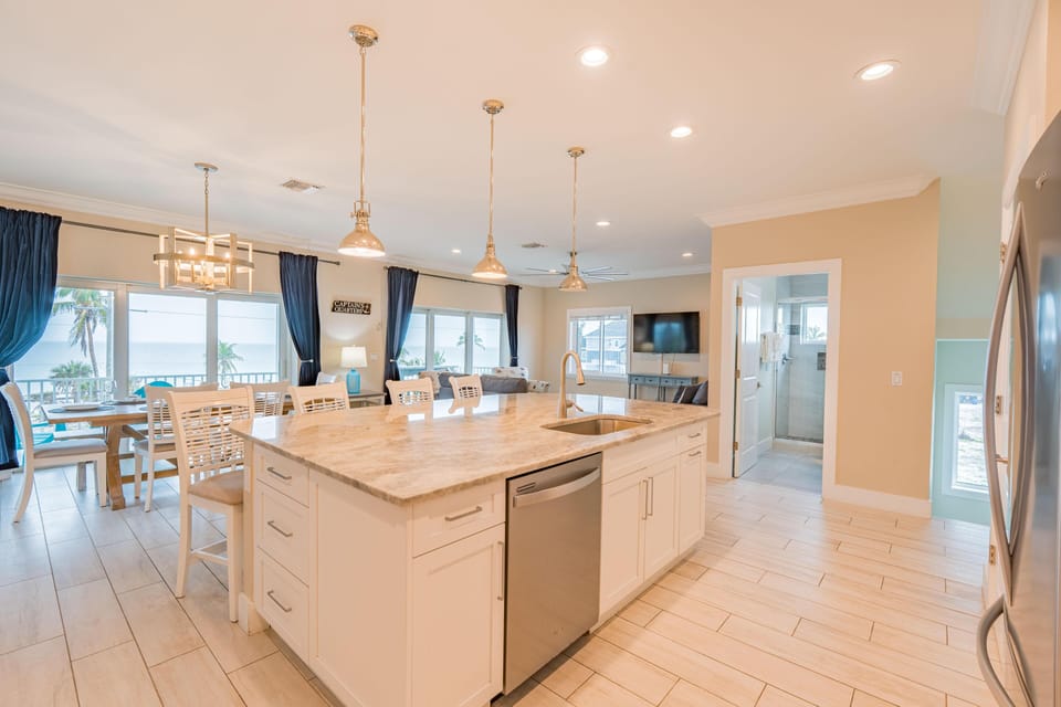 House, Multiple Beds (Captain's Quarters) | Private kitchen