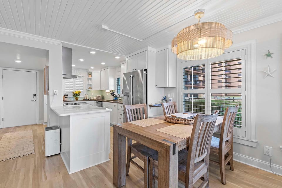 Condo, Multiple Beds (Sea Coast Gardens II 101) | Dining