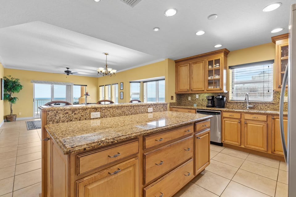 Condo, Multiple Beds (Atlantic Villas 601) | Private kitchen | Oven, coffee/tea maker, toaster, blender