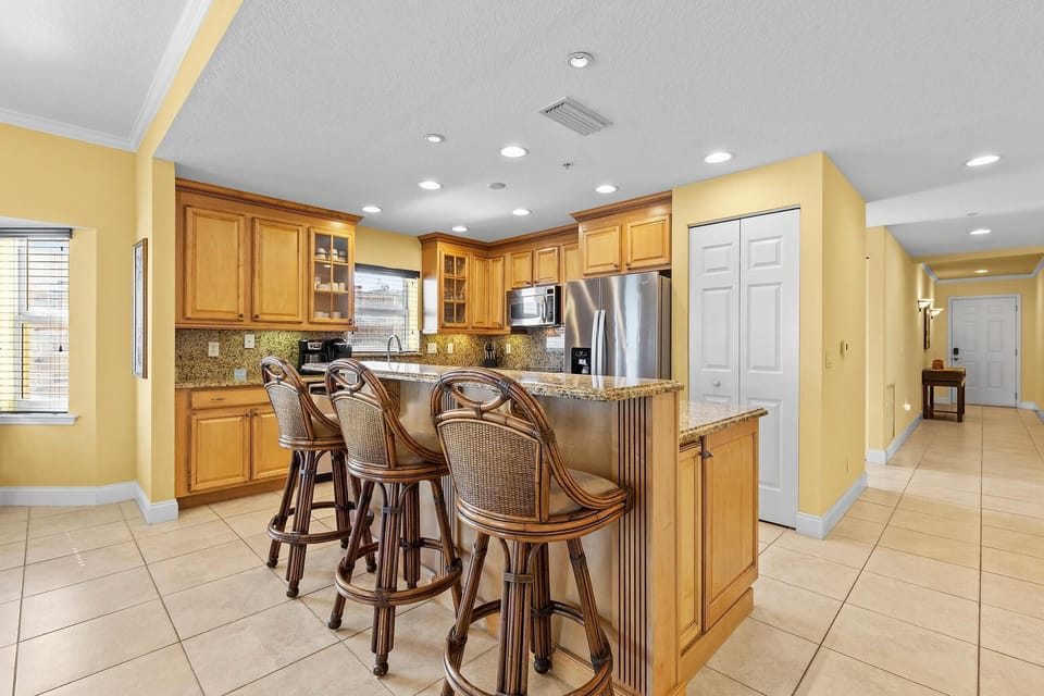 Condo, Multiple Beds (Atlantic Villas 601) | Private kitchen | Oven, coffee/tea maker, toaster, blender