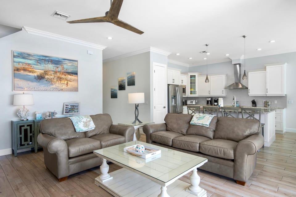 House, Multiple Beds (Reef of Paradise) | Living area