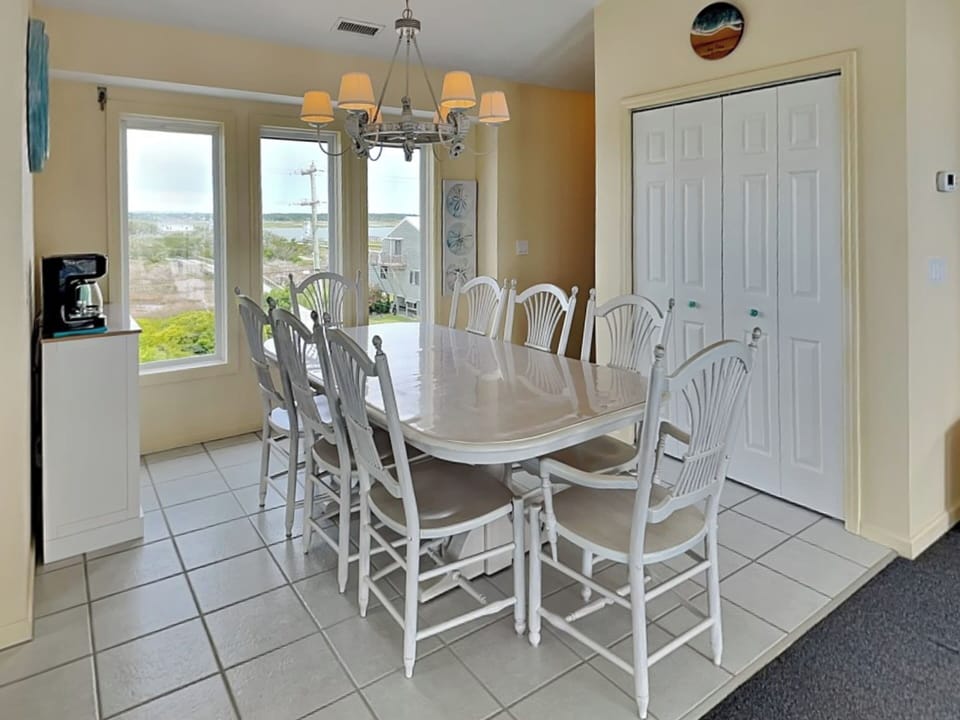 Studio (4 Bedrooms) | Property amenity