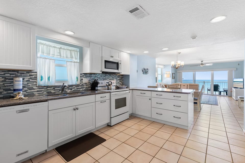 Condo, Multiple Beds (Ponce de Leon Towers 301) | Private kitchen | Oven, toaster