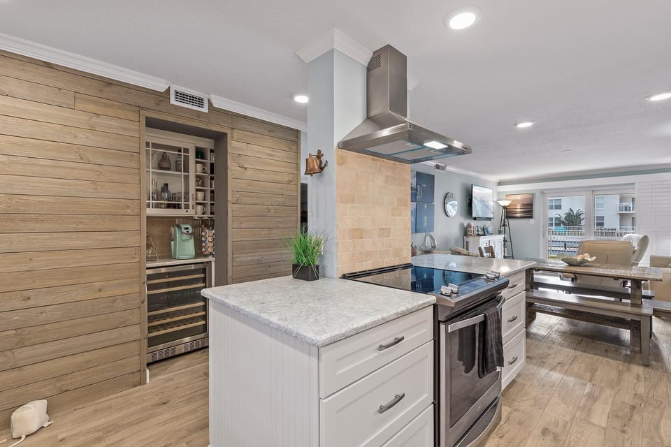 Condo, Multiple Beds (Sea Coast Gardens II 109) | Private kitchen | Oven, coffee/tea maker, toaster, blender