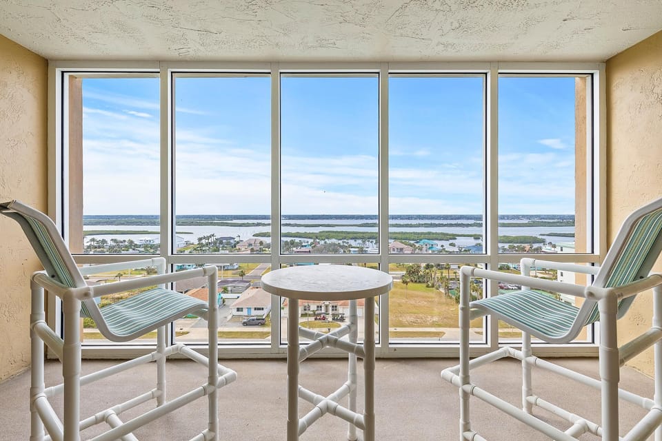 Condo, Multiple Beds (The Shores Club 1105) | Interior