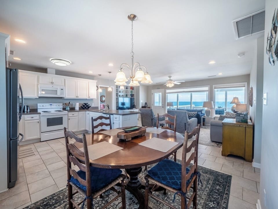 Studio (3 Bedrooms) | Property amenity