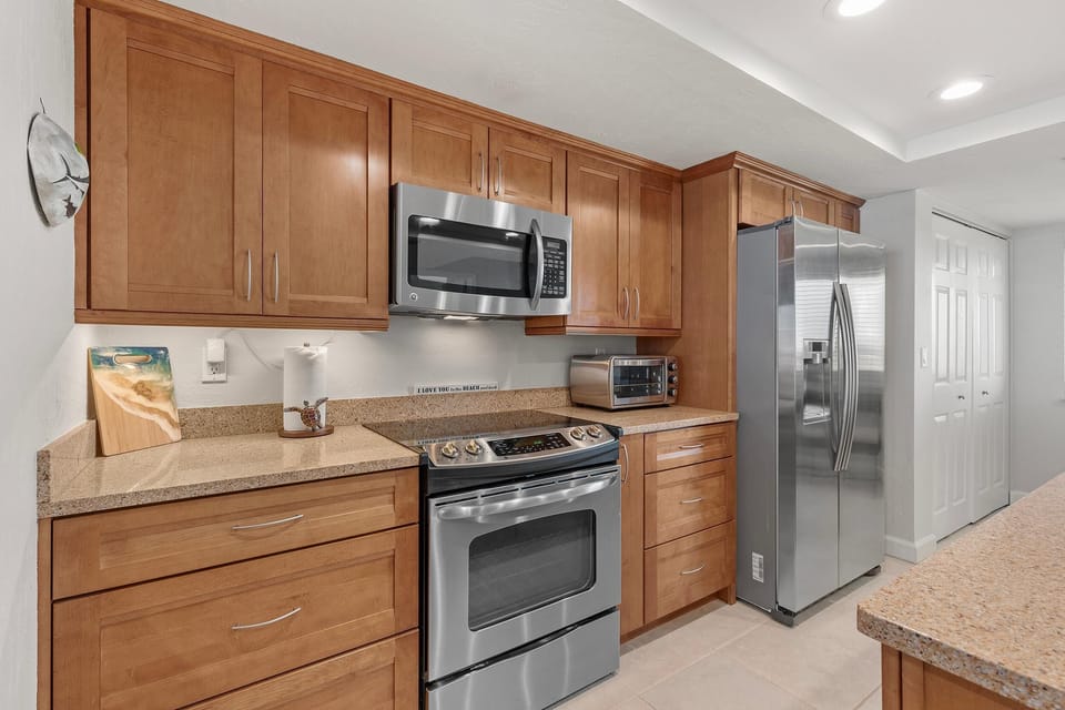 Condo, Multiple Beds (Minorca The Inlet 904) | Private kitchen | Oven, toaster