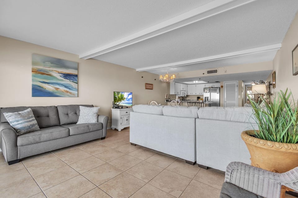 Condo, 2 Queen Beds (Sea Club #204 - Casa Intercoastal) | Living area