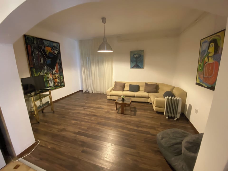 Classic Apartment, Sea View | Living area