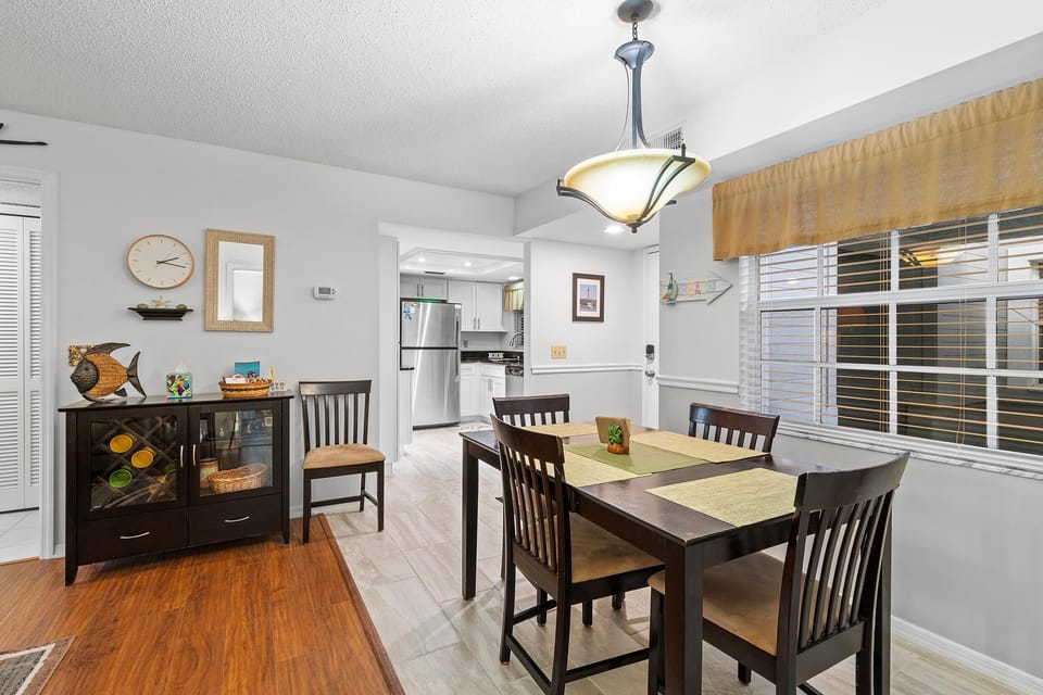 Condo, 2 Queen Beds (Sea Woods 123) | Dining