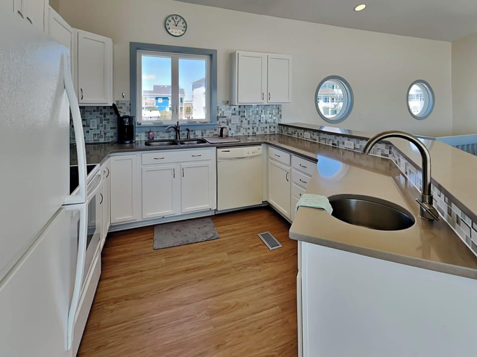 Studio (4 Bedrooms) | Property amenity