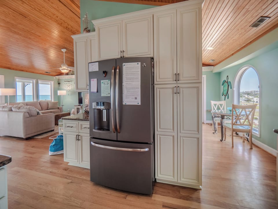 Studio (4 Bedrooms) | Property amenity