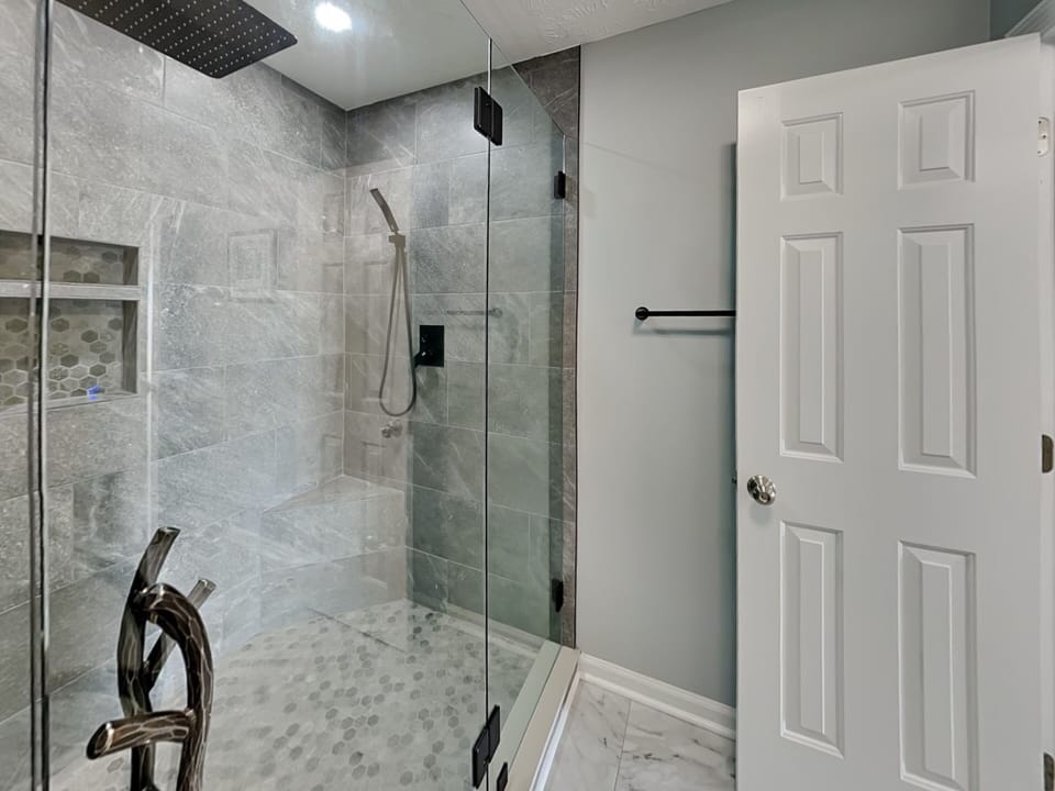 Studio (3 Bedrooms) | Property amenity