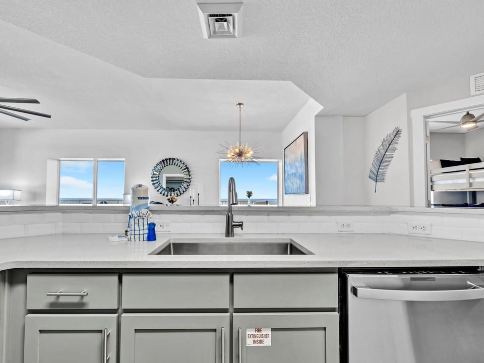 Condo, Multiple Beds (Calypso 3-2112) | Private kitchen | Oven, cookware/dishes/utensils