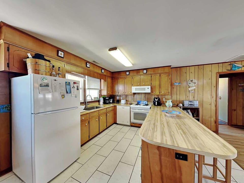 Studio (4 Bedrooms) | Property amenity