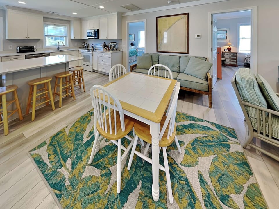 Studio (4 Bedrooms) | Property amenity