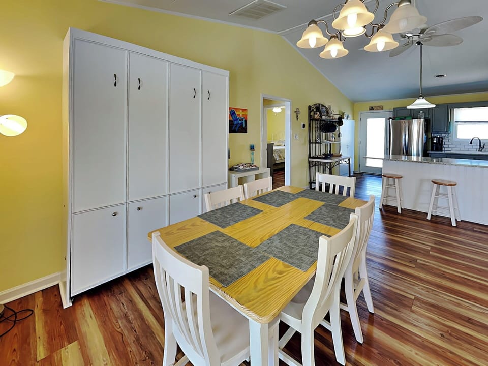 Studio (3 Bedrooms) | Property amenity
