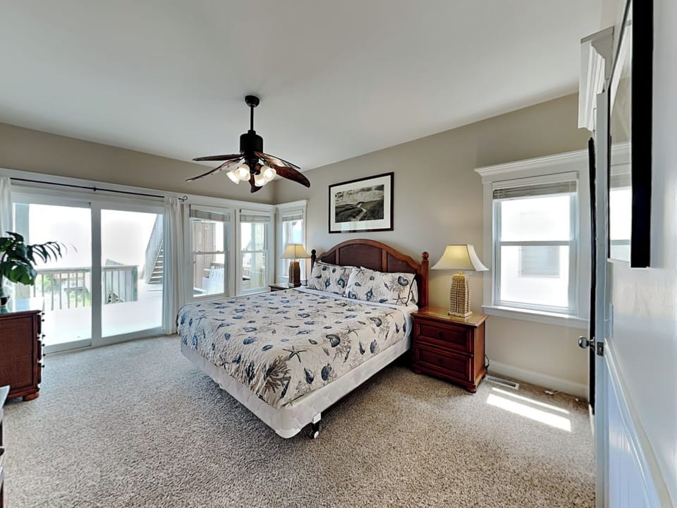 Studio (4 Bedrooms) | Property amenity