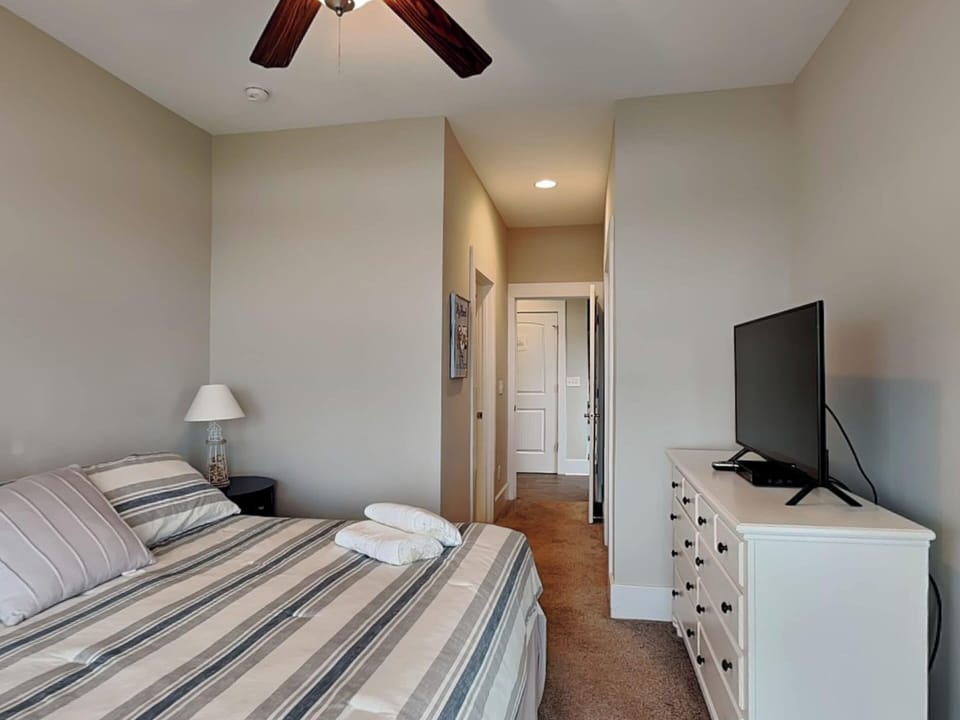 Studio (5 Bedrooms) | Property amenity